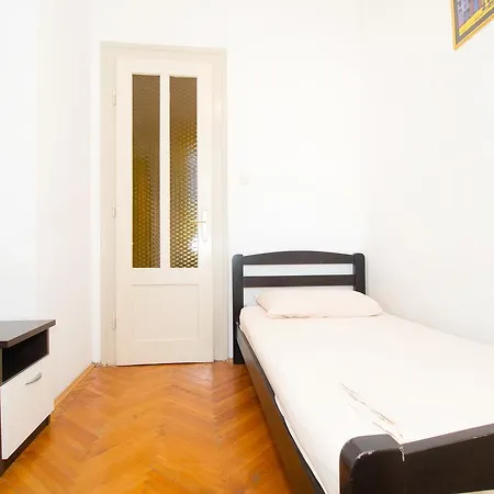 Rogosic Apartment